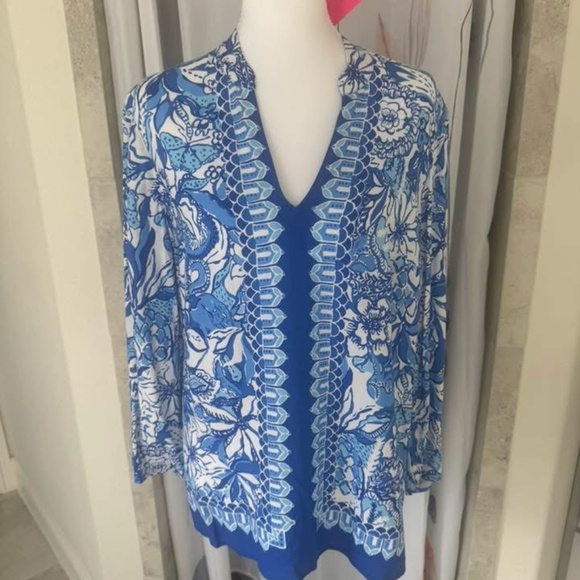 Lilly Pulitzer Tops - NWT Lilly Pulitzer Luna bay tunic size small